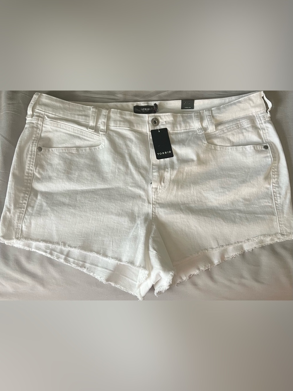 Torrid White Shorts NWT